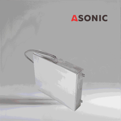 ASONIC IND-PLATE transduktor pllake ultrasonike, me dizajn të qëndrueshëm prej çeliku inox për aplikime industriale të pastrimit ultrasonik.