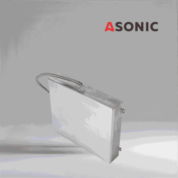 ASONIC IND-PLATE transduktor pllake ultrasonike, me dizajn të qëndrueshëm prej çeliku inox për aplikime industriale të pastrimit ultrasonik.