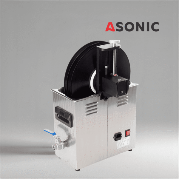 ASONIC-VINYL-CL-05-6 Lëngu pastrues i pllakave ASONIC Vinyl Cleaner-05 rikthen cilësinë e tingullit dhe heq papastërtitë nga 5 LP në makina ultrasonike.