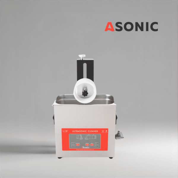 ASONIC-VINYL-CL-05-7 Shtojca ASONIC Vinyl Cleaner për deri në pesë pllaka, e shfaqur mbi një pastrues ultrasonik.